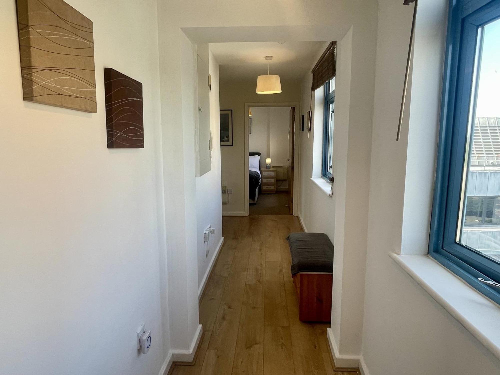 Hk Life Serviced Apartment , City Centre سويندون المظهر الخارجي الصورة