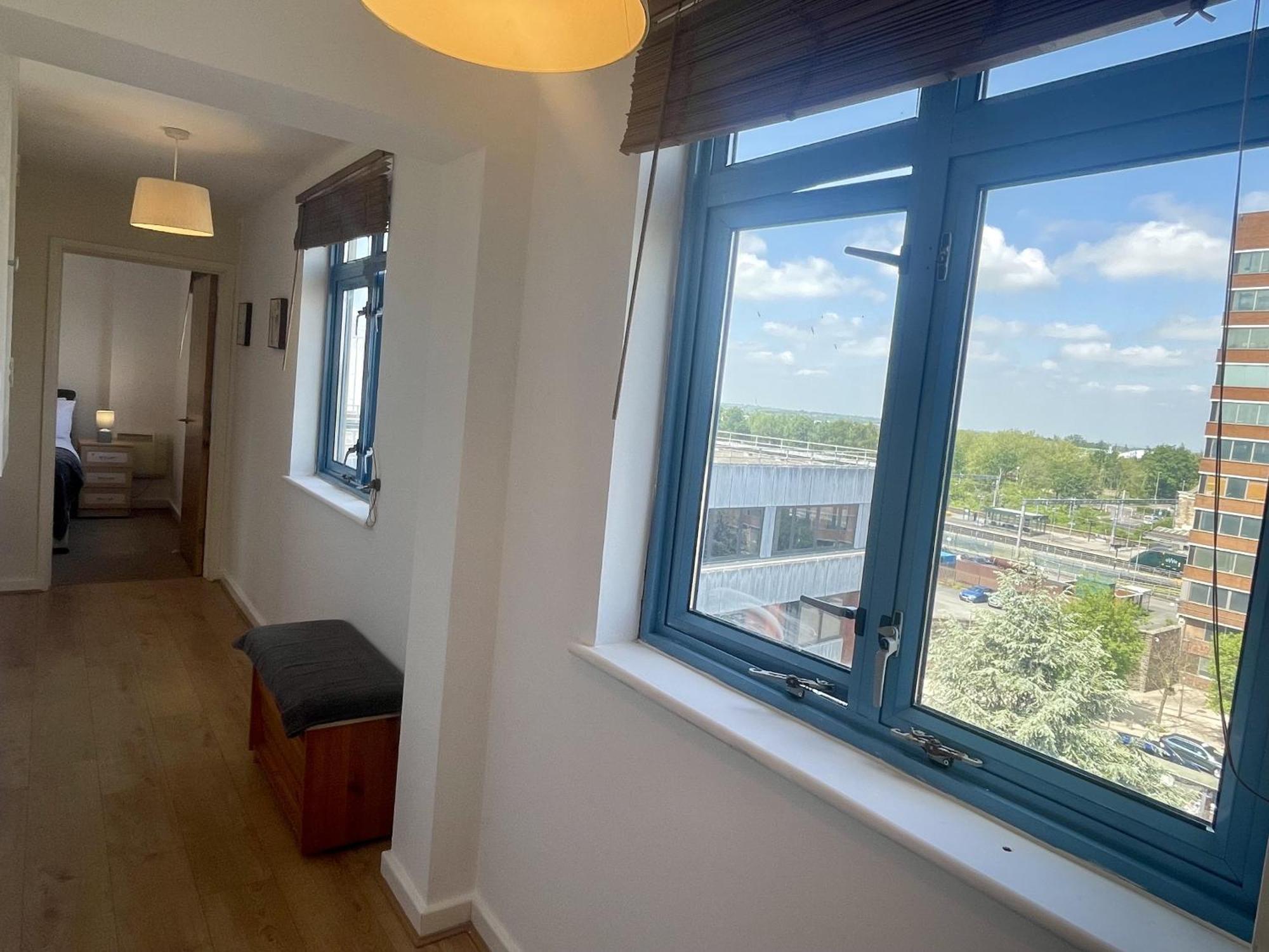 Hk Life Serviced Apartment , City Centre سويندون المظهر الخارجي الصورة