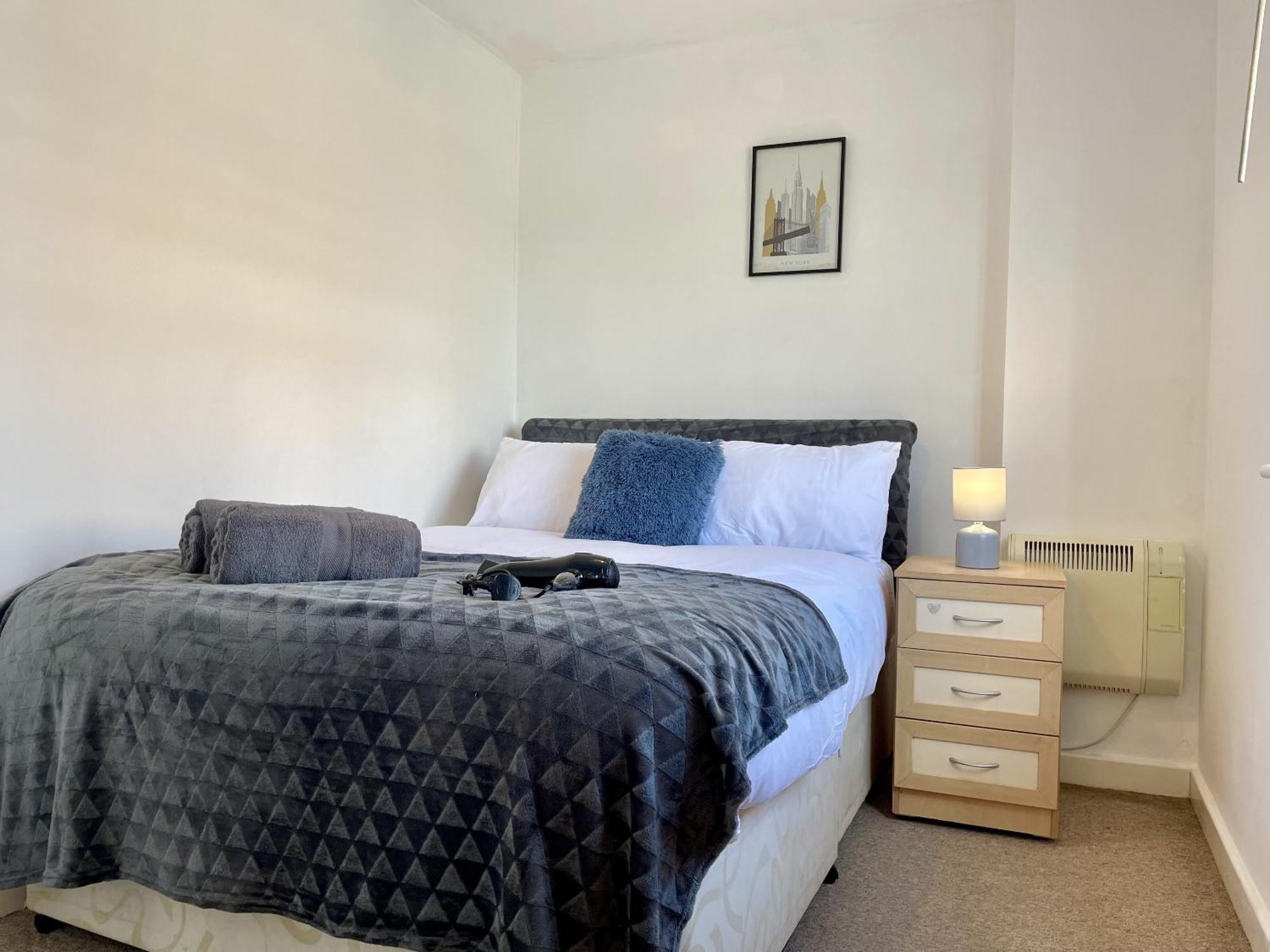 Hk Life Serviced Apartment , City Centre سويندون المظهر الخارجي الصورة