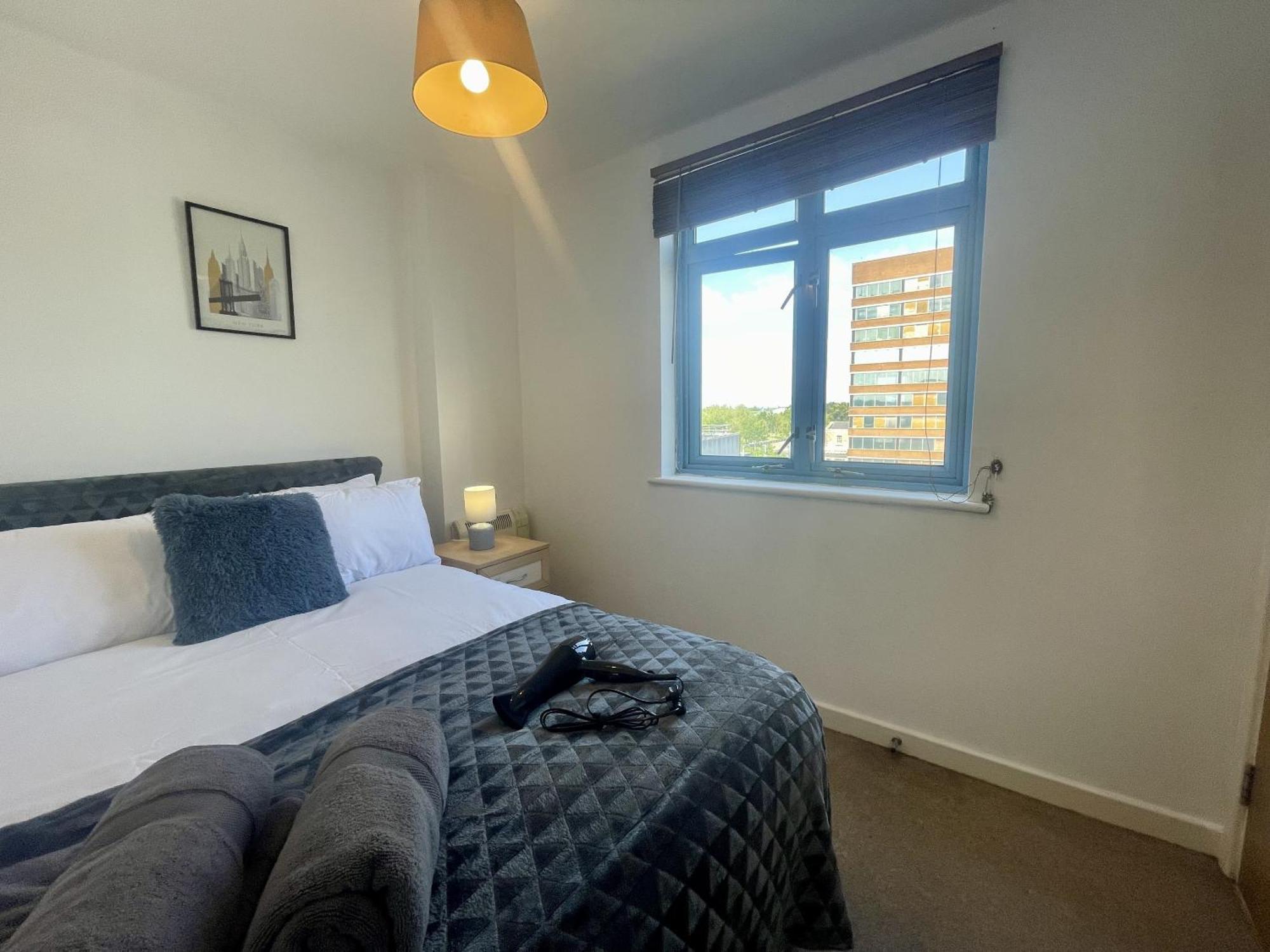 Hk Life Serviced Apartment , City Centre سويندون المظهر الخارجي الصورة