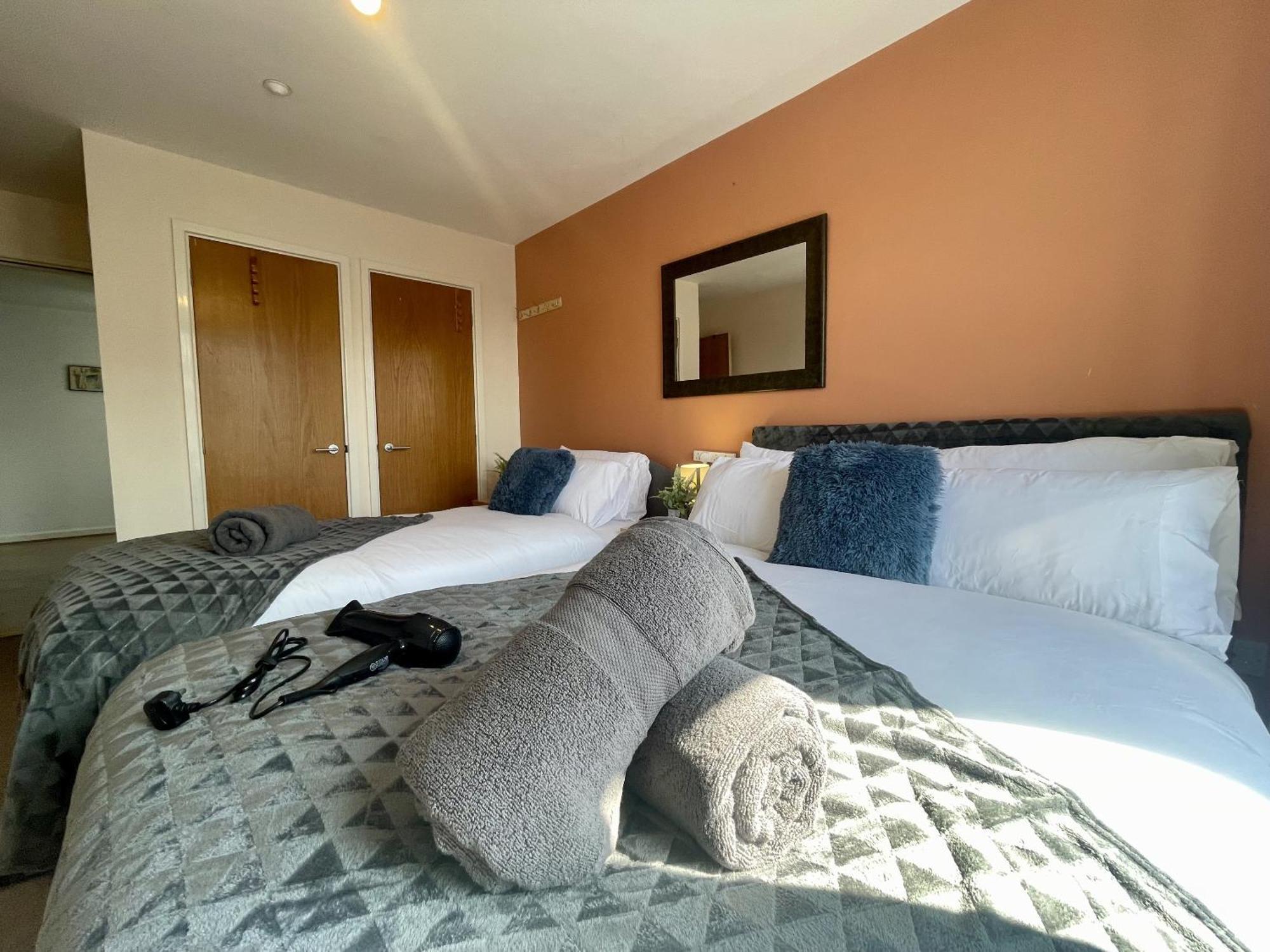 Hk Life Serviced Apartment , City Centre سويندون المظهر الخارجي الصورة